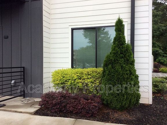 2nd image of 1155 Custer Ave SE #101