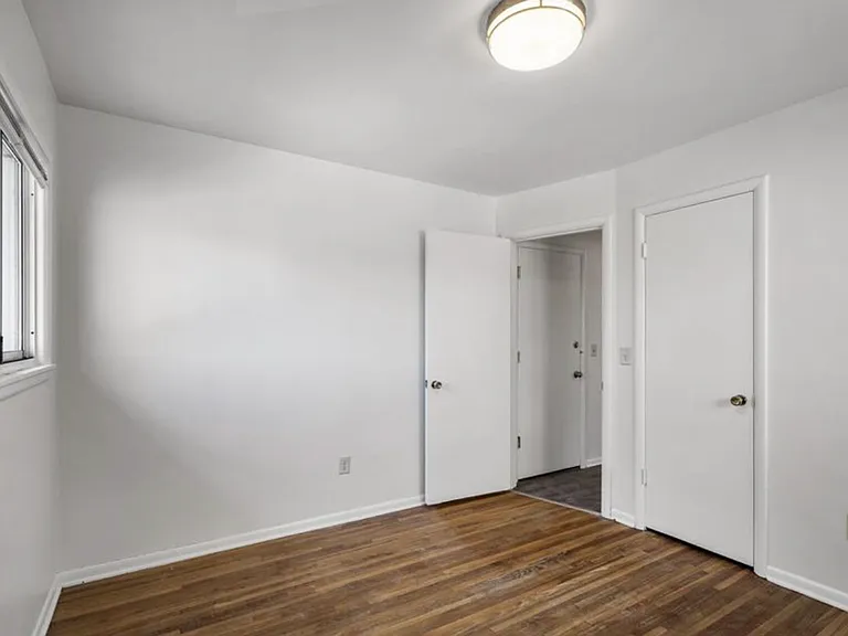 2818 East 31st Street — Photo 27