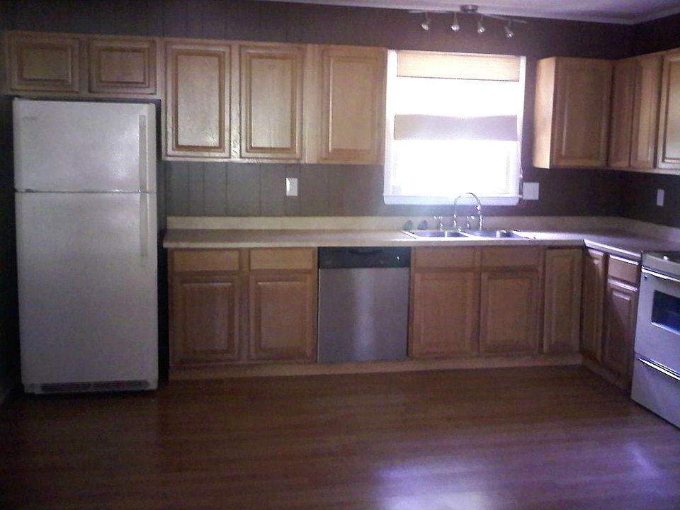2nd image of 109 Fritz Dr
