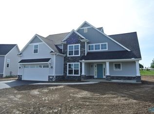 110 Barton Creek Dr, Perrysburg, OH 43551