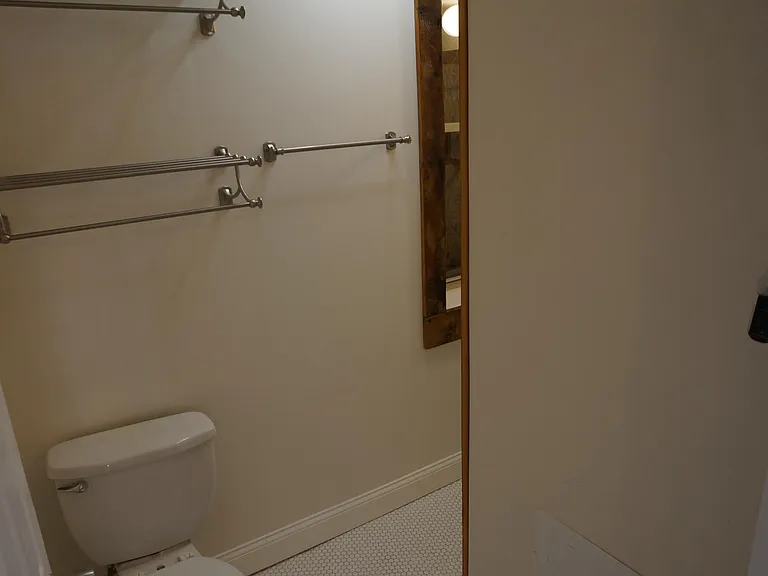 907 Lemmon St — Photo 25