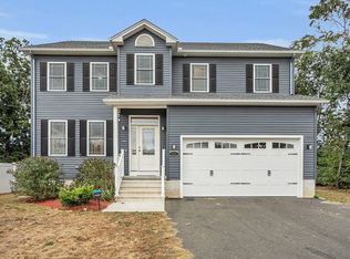 171 Clearbrook Dr, Springfield, MA 01118
