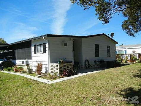 LARGE BACK YARD