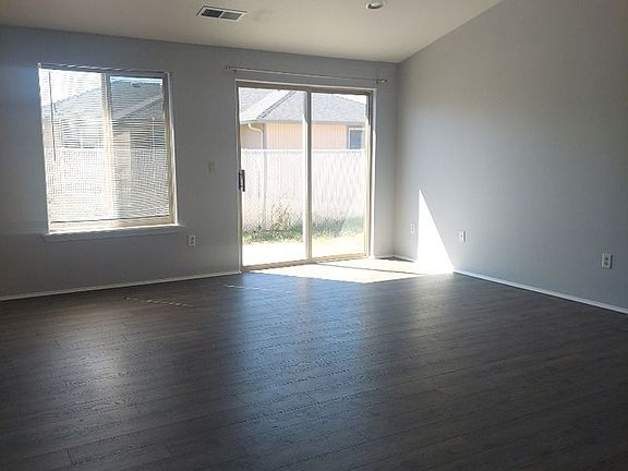 3rd image of 365 Bradley Way