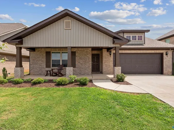124 Sublett Dr, Hazel Green, AL 35750
