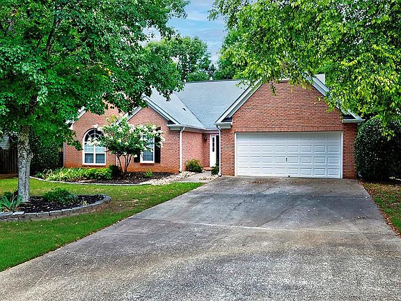 2nd image of 570 Olde Lauren Ct