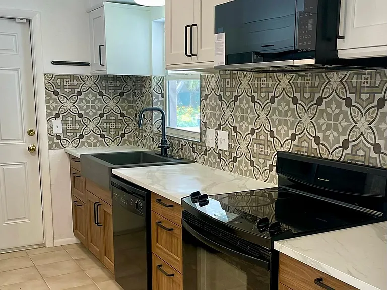 3560 Beach Dr SE — Photo 21