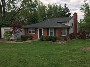 10812 Larkspur Dr, Saint Louis, MO 63123
