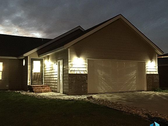 2nd image of 4111 W Newcomb Dr