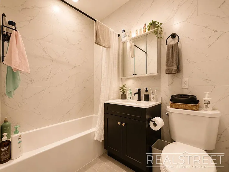 350 Vernon Ave #3 — Photo 7