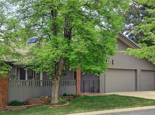 7 Beacon Hill Ln, Greenwood Village, CO 80111