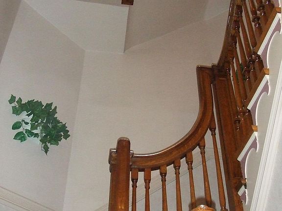 2nd image of 1109 W Newport Ave #1