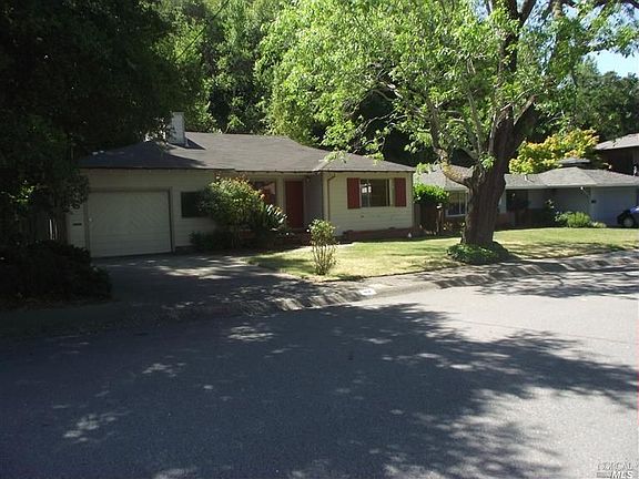 3rd image of 44 Gregory Dr