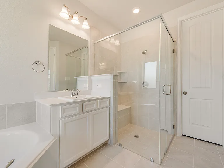 306 Duxbury Ct — Photo 18