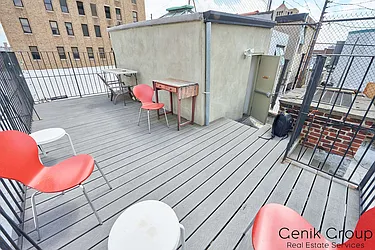 Rented by Genik Group Corp