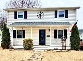 285 Breckwood Blvd, Springfield, MA 01109
