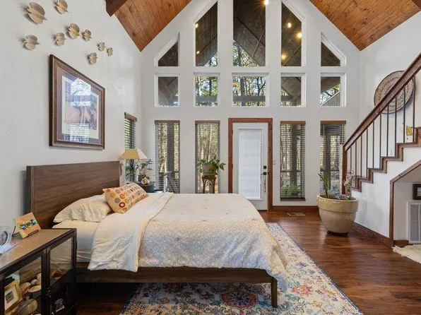 663 Chinook Rd, Broken Bow, OK 74728