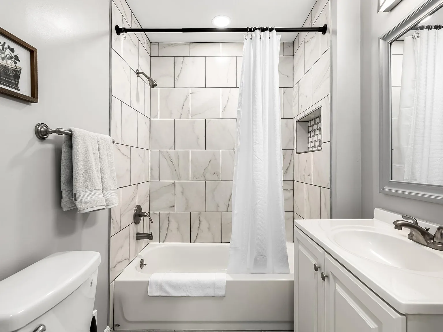 3 bed, 1300 sqft, $5,800 — Photo 3