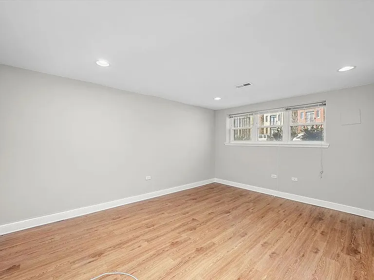 4145 S Michigan Ave #1 — Photo 5