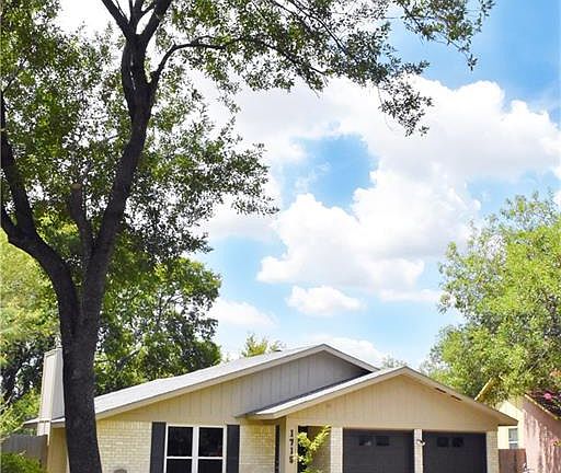 4th image of 1715 Cricket Hollow Dr