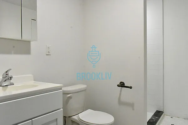 Rented by null | media 15