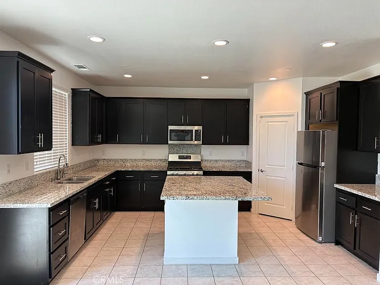 35389 Aubrey Ln — Photo 3