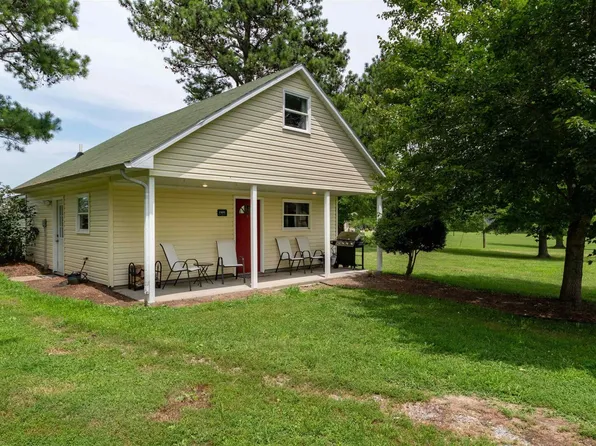 1451 Boskydell Rd, Carbondale, IL 62902