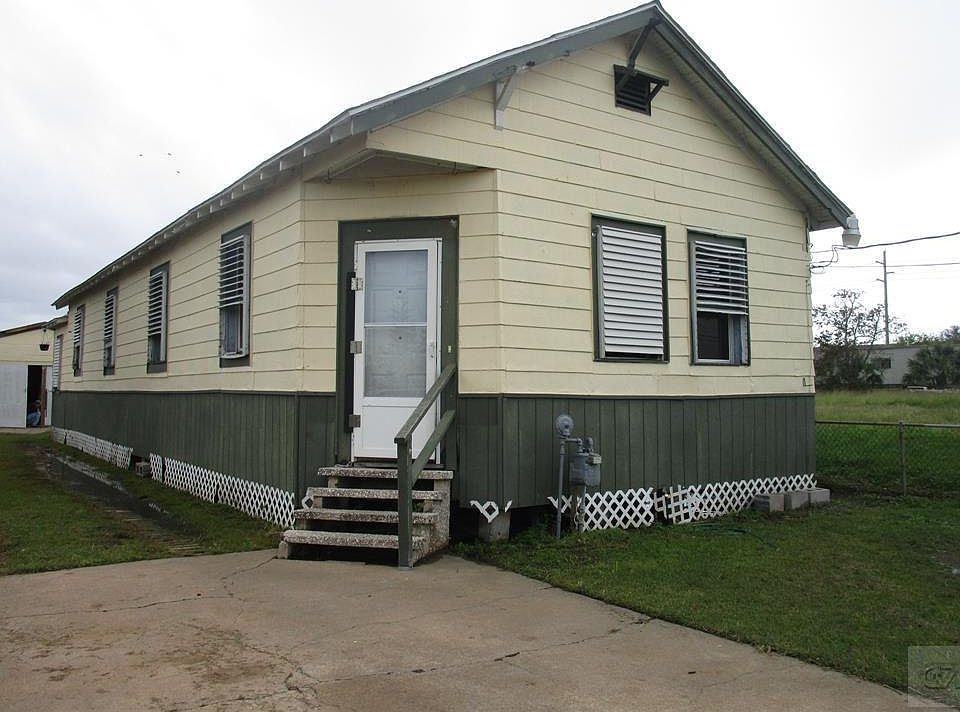1st image of 2105 71st St