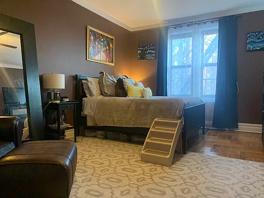 Rented by Yup Realty LLC | media 38