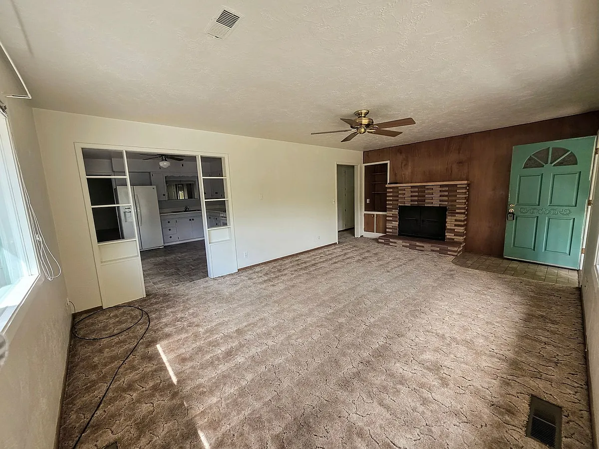 Building Photo - 1154 SW Lee Ln