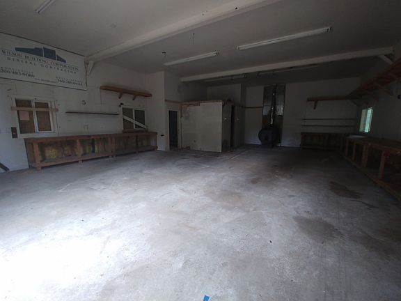 5th image of 16706 NE 179th St