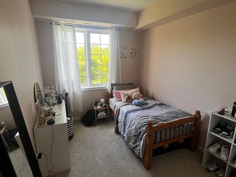 1077 Gordon St W #119 — Photo 9