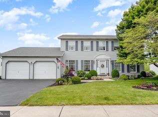 2224 Canterbury Dr, Mechanicsburg, PA 17055