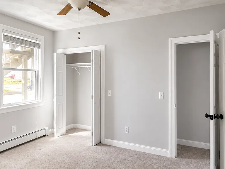 18 S Main St #3 — Photo 3