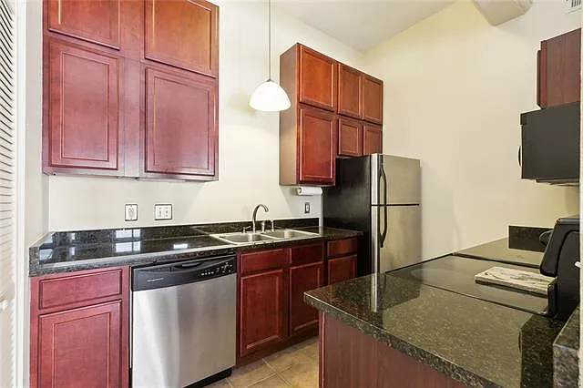 333 Julia St #509 — Photo 5