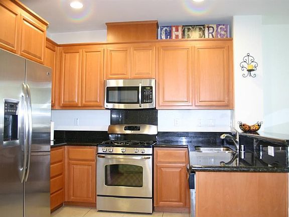 3rd image of 22774 Amador St Unit 3