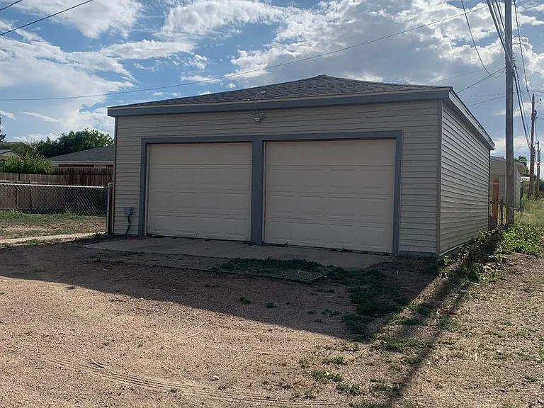 3902 Laramie St — Photo 4