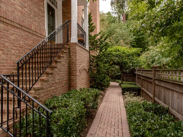 2323 Sawtooth Oak Ct, Vienna, VA 22182
