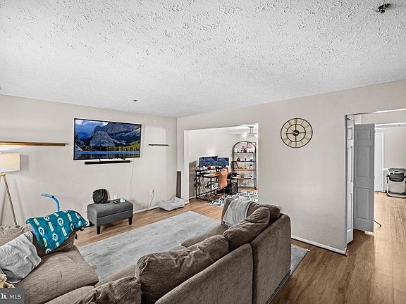 2nd image of 5818 Springfish Pl
