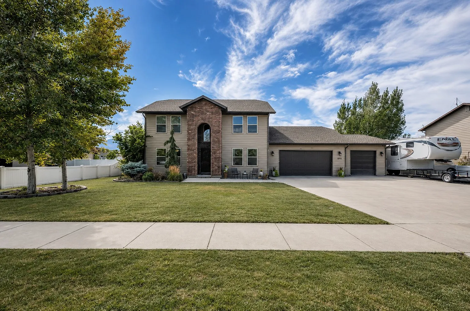4 Bedroom Home For Rent | Nibley, Ut — Photo 1