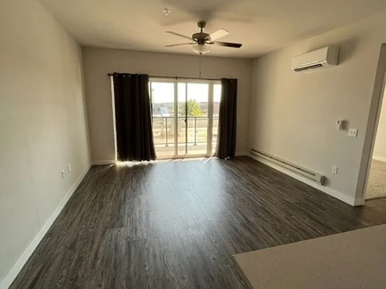 Cottage Grove Commons: Gaston — Photo 18