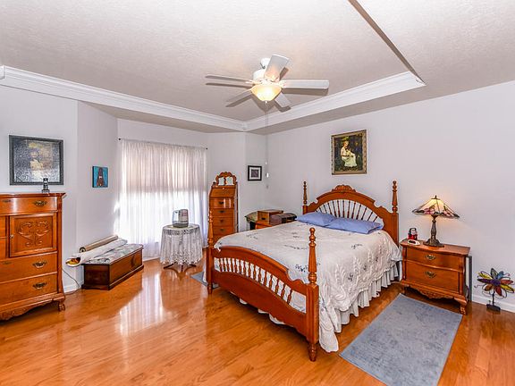 5th image of 6725 Creekhead Dr