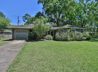 854 T C Jester Blvd, Houston, TX 77008
