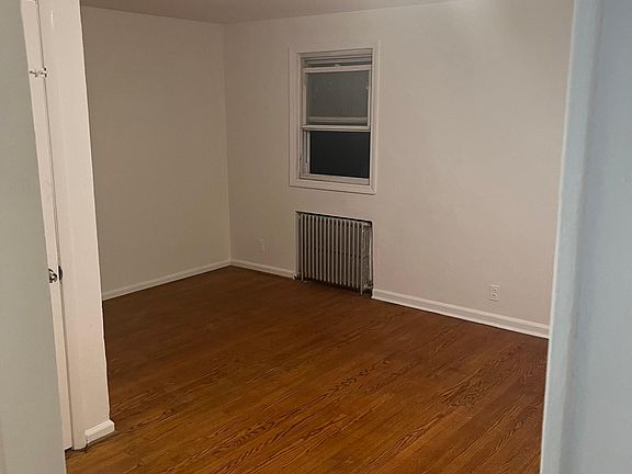 5th image of 714 Hillside Ave Floor 2
