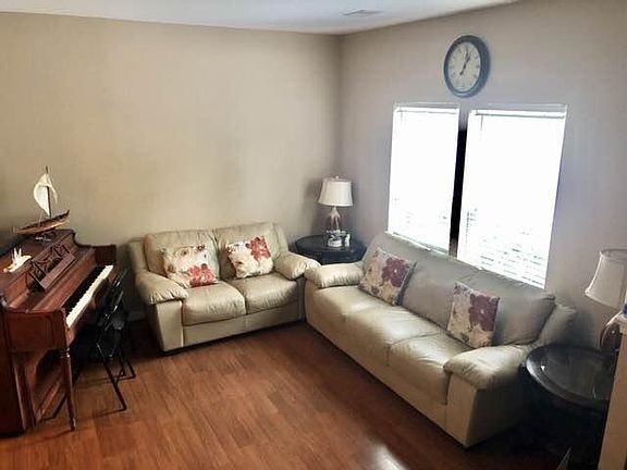 2nd image of 2961 Queensland Dr