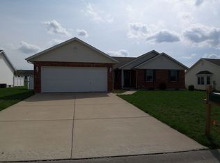 612 Hartman Ln, Waterloo, IL 62298