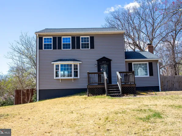 217 Pepper Tree Ln, Stafford, VA 22554