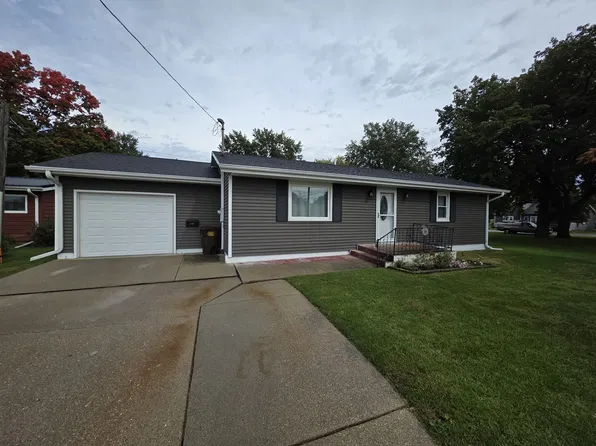 322 Woodlawn Dr, Prophetstown, IL 61277