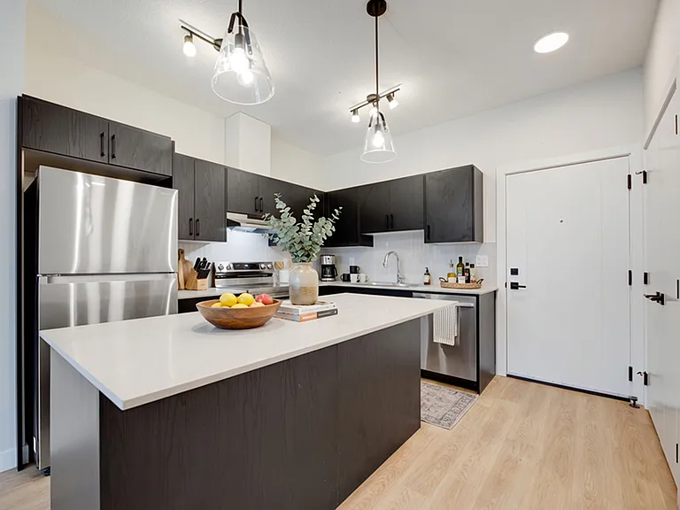260 S Point Sq SW — Photo 35