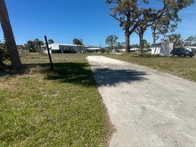 2nd image of 3346 GOLDFINCH LANE